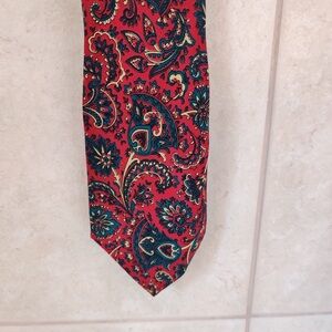 Red paisley tie
